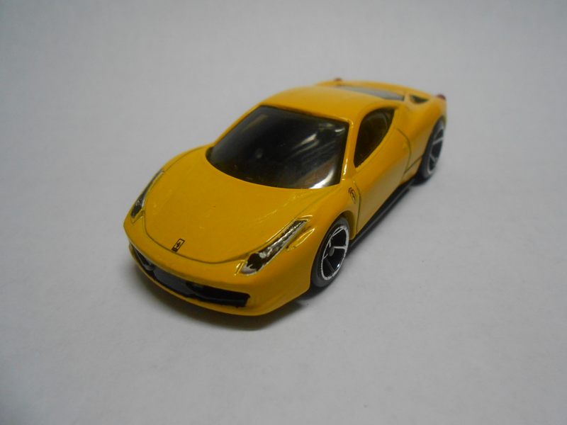 Illustration for article titled Putting details on the Hotwheels Ferrari 458 Italia